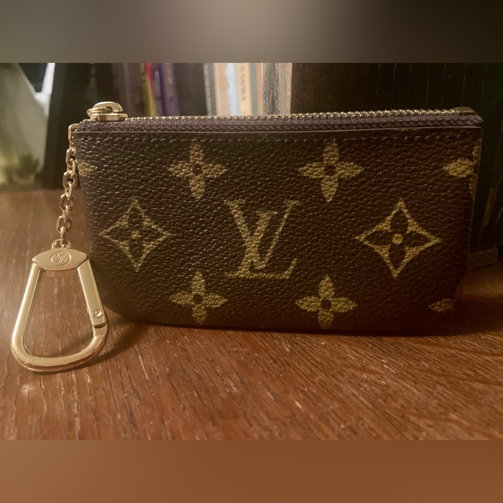 Louis Vuitton Monogram Key Pouch Pochette Card Holder